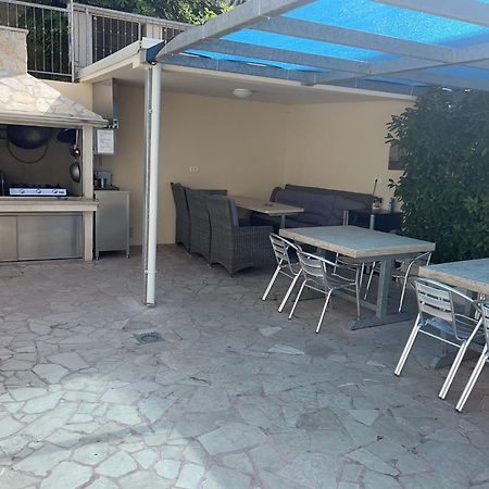 Apartments Toni 2000 Podstrana Exterior photo