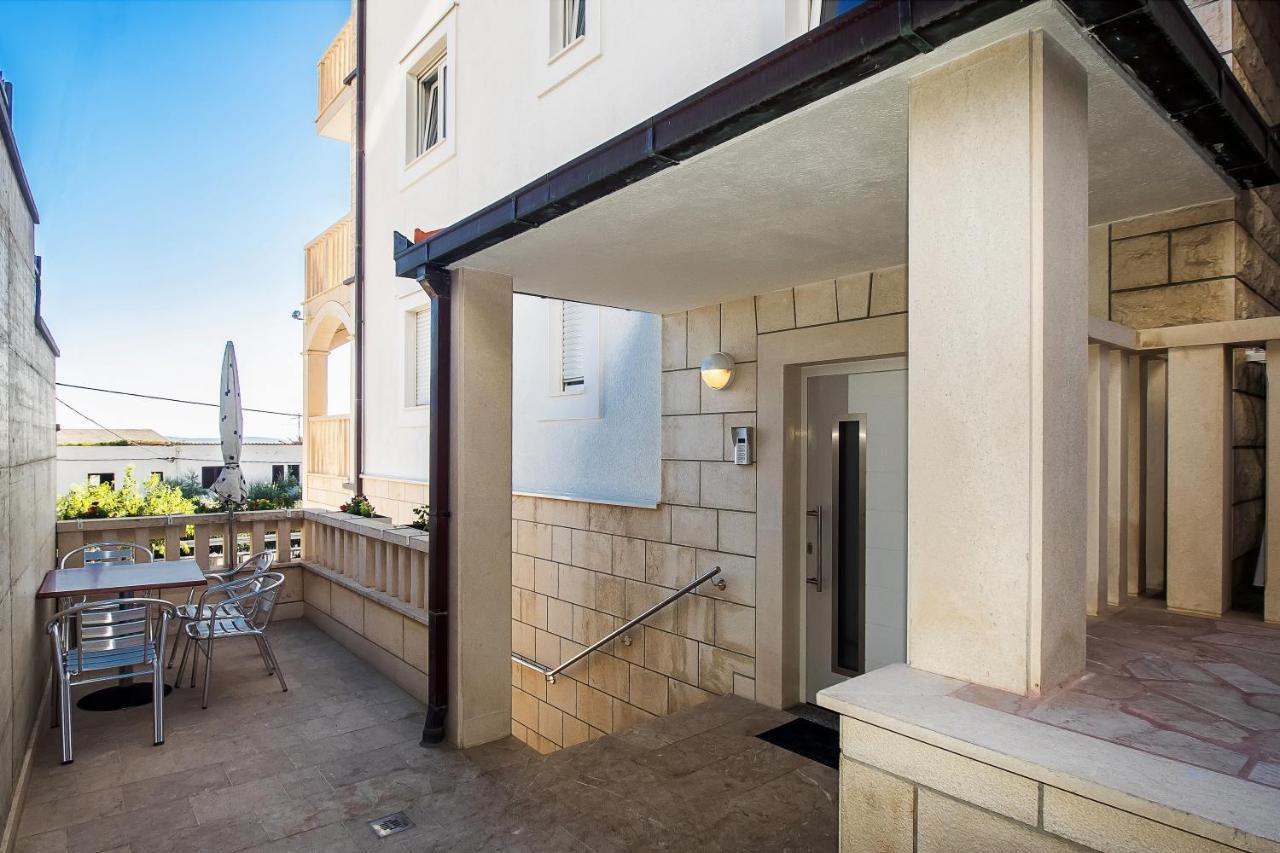 Apartments Toni 2000 Podstrana Exterior photo
